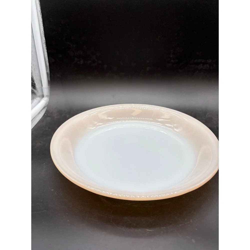Vintage Anchor Hocking Fire-King Peach Lustre Milk Glass Pie Plate 9 Inch Dish‎